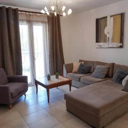 Apartmán Spacious Near The Mall Paphos