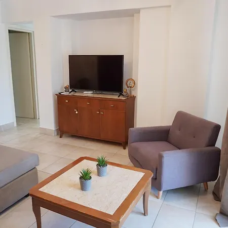 Spacious Near The Mall Apartament Paphos