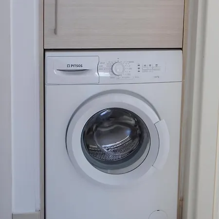 Spacious Near The Mall Apartament *