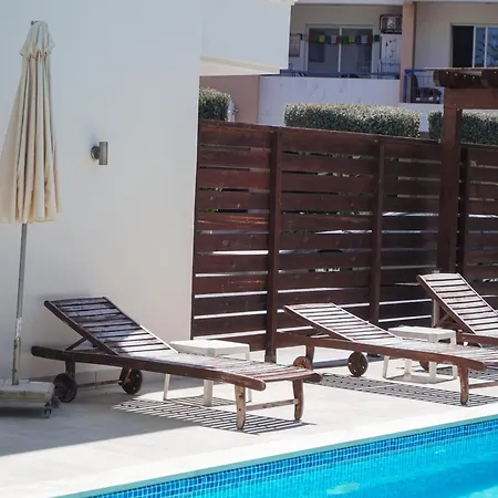 Apartmán Spacious Near The Mall Paphos